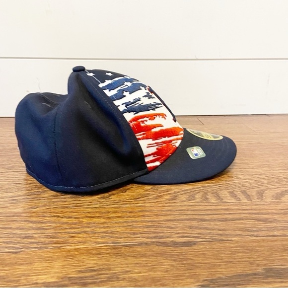 NEW ERA MENS BOSTON RED SOX 59FIFTY LOW PROFILE 4TH OF JULY 22 FITTED HAT 60.6cm - Picture 4 of 12